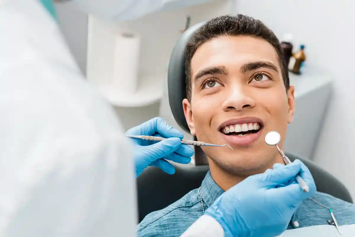 cosmetic dentist